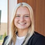Tracy Athmann headshot